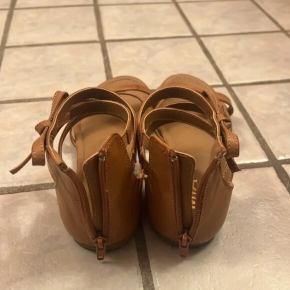 MIA Sandals - Picture 4 of 4